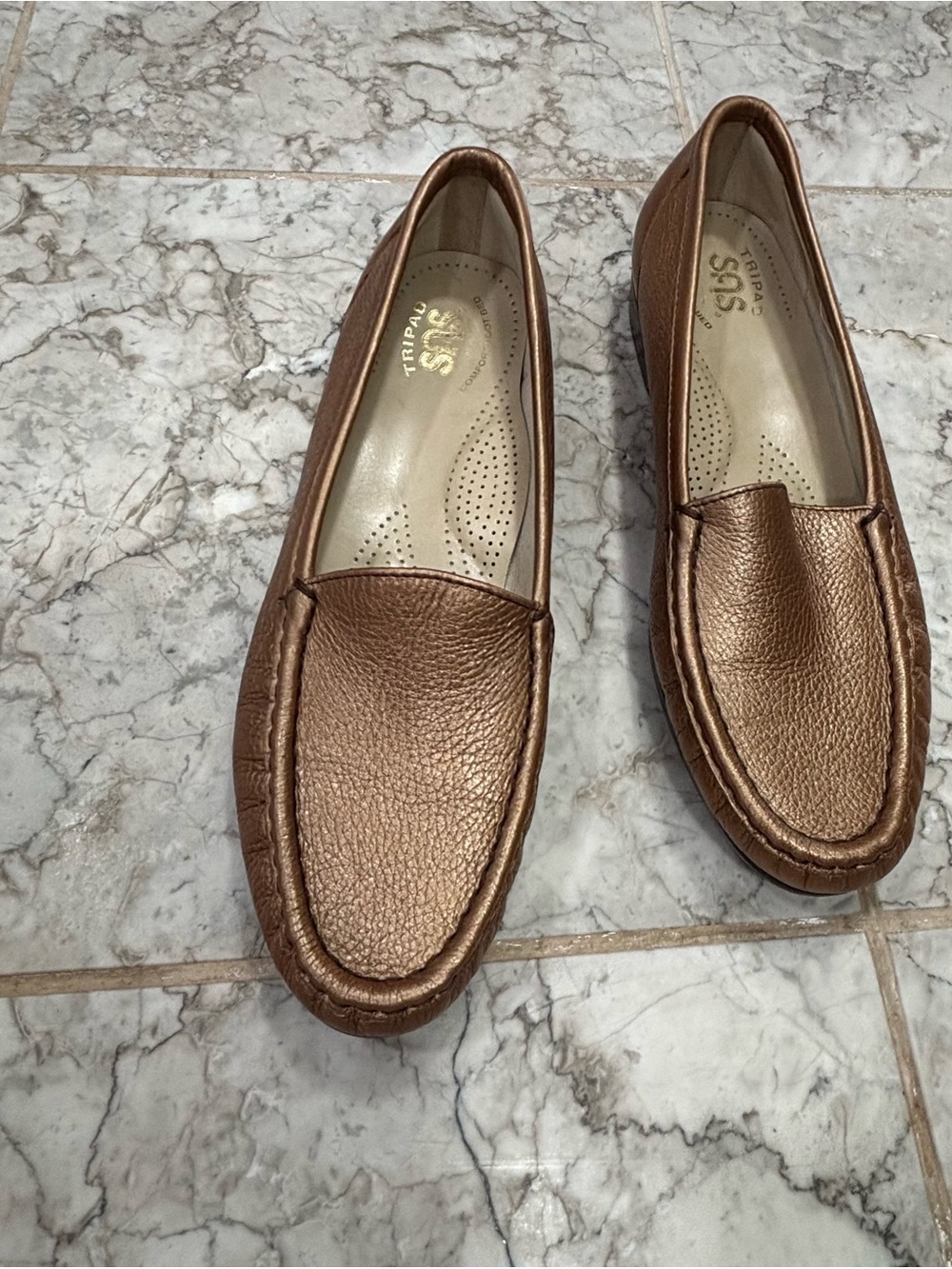 SAS Shoes metallic Tripad Comfort Slip Ons size 8